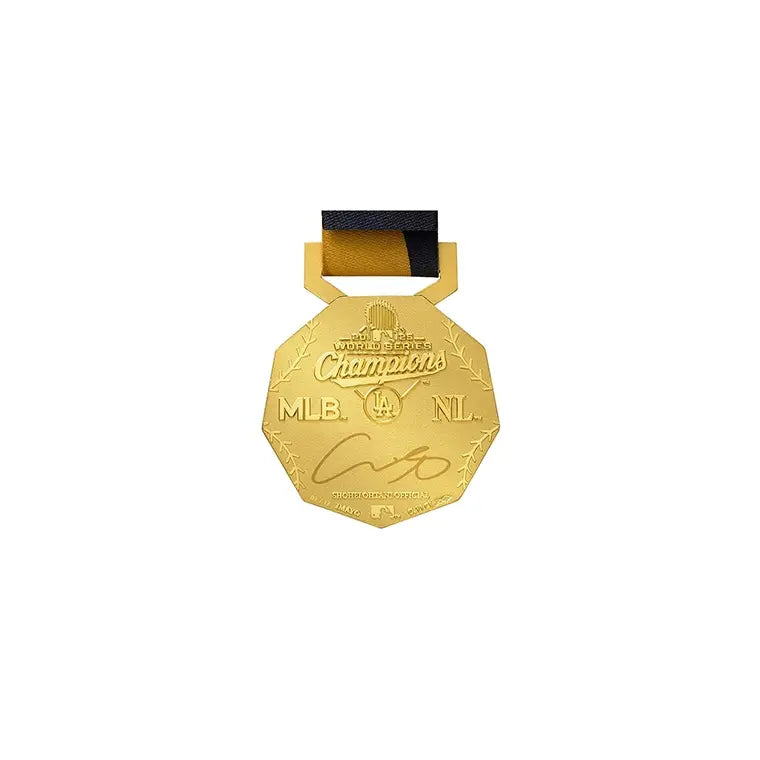 SHOHEI OHTANI OFFICIAL「BACK TO BACK WORLD SERIES CHAMPIONS K24 MEDAL DIAMOND JEWELRY」（2025）